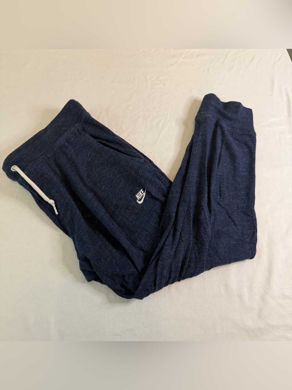Nike Sportswear Navy Cropped Jogger Sweatpants Women’s Medium Athleisure Lounge